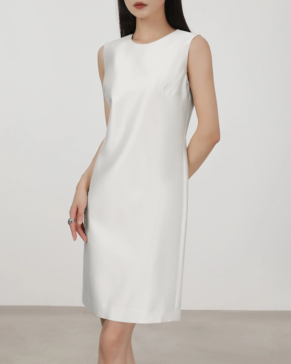 40 Momme Sleeveless Silk Straight Dress