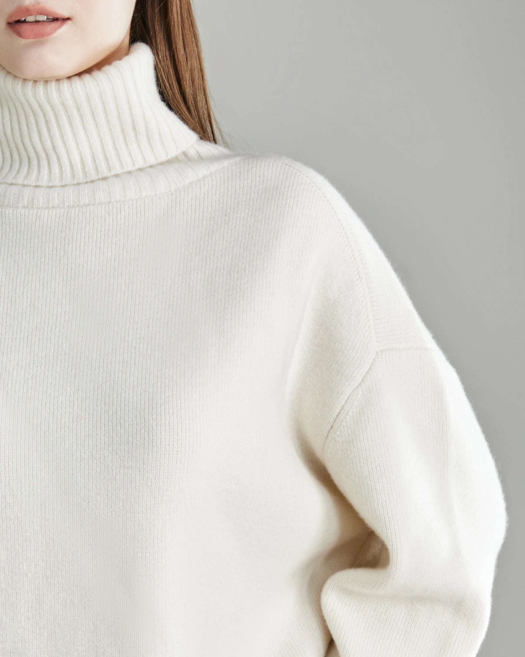 Oversized Turtle Neck Cashmere Sweater